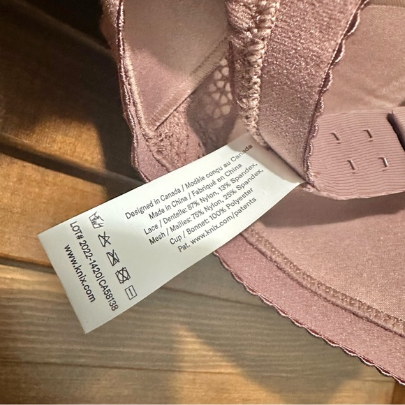 NEW Knix Lace Deep V Bralette - Picture 7 of 8